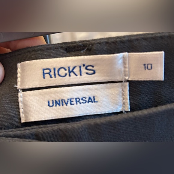 Ricki’s and Suzy Shier Tops and Pants - EUC - Picture 15 of 15